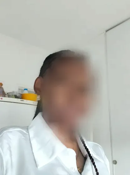 Cara, 34
