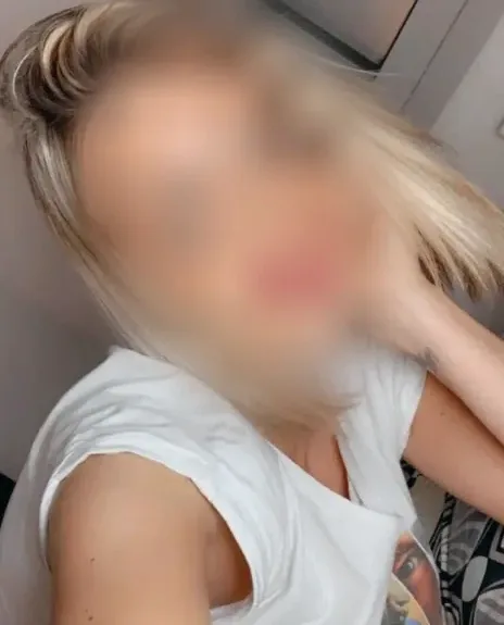 Chiara, 35