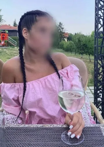 Elif, 30