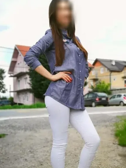 Kathleen, 26