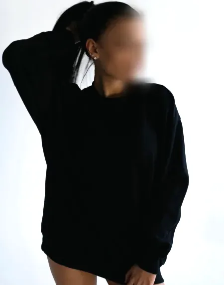 Rebecca, 29