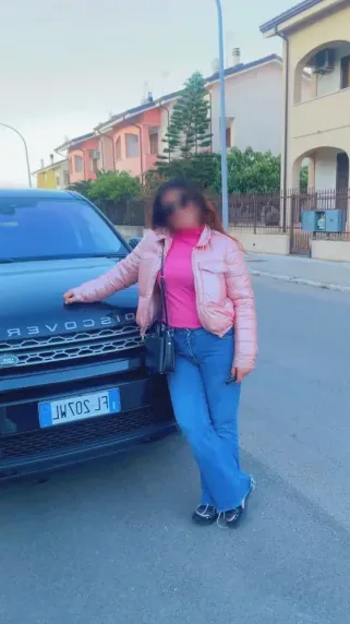 Sandra, 36