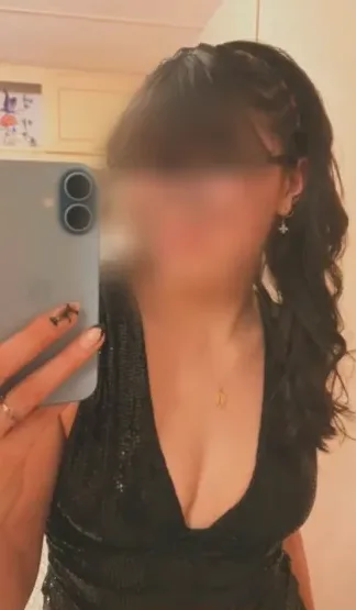 Vivien, 19