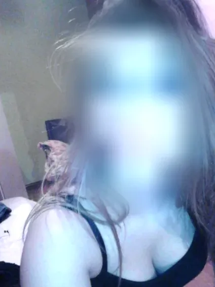 Vivien, 25